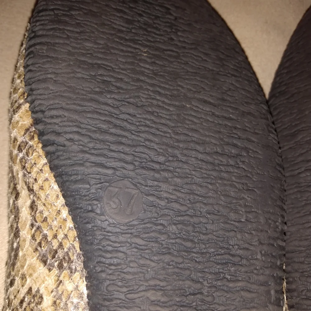 KOKUA Tan Leather Snake Skin print size 37 Ballet Flats